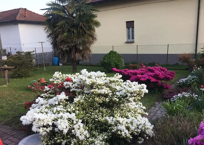 Grandma's Garden House Σπίτι διακοπών Angera